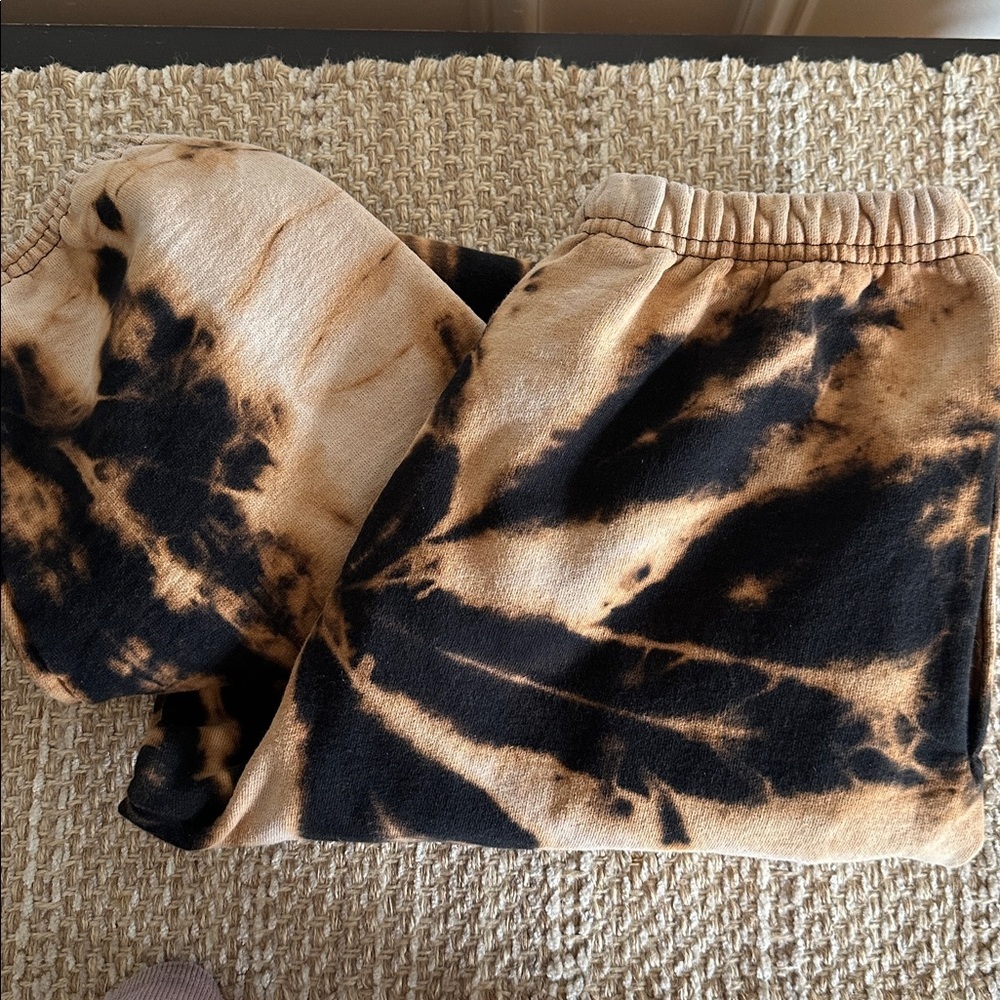 EUC - Edikted tye dye sweatpants size XS